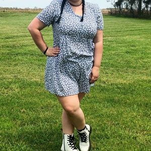 Vintage 90s Blue White Floral Daisy Print Shorts Romper Size L Summer Throwback